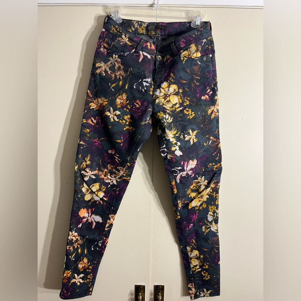 Zara Floral Jeans - Size 8